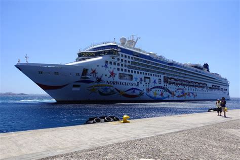 cruise ships drop covid testing|Cruise Lines Eliminate COVID.